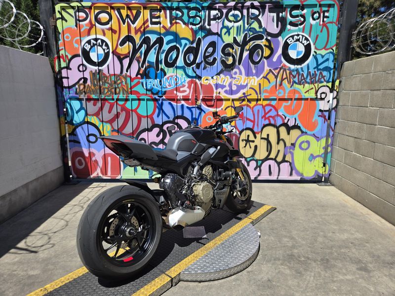 Used 2024 Ducati STREETFIGHTER V4 Image 8