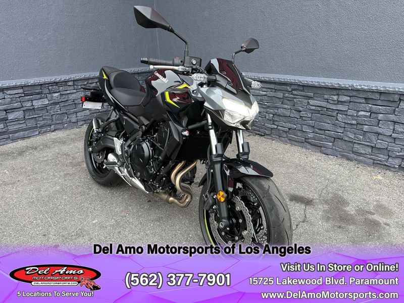 2024 Kawasaki ER650PRFNL-GY2  in a METALLIC MATTE DARK GRAY/METALLIC SPARK BLACK exterior color. Del Amo Motorsports of Los Angeles (562) 262-9181 delamomotorsports.com 