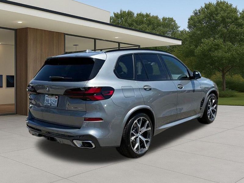 Used 2024 BMW X5 xDrive50eImage 8