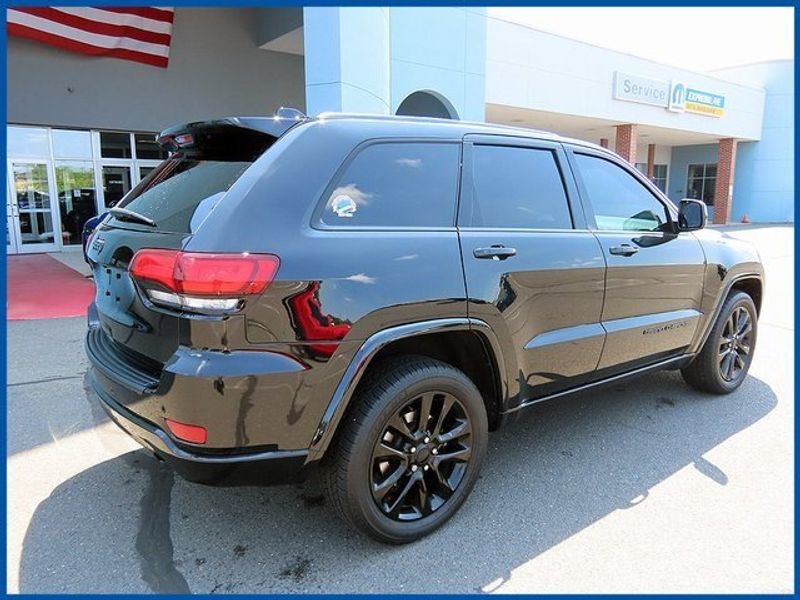 2021 Jeep Grand Cherokee Laredo XImage 7