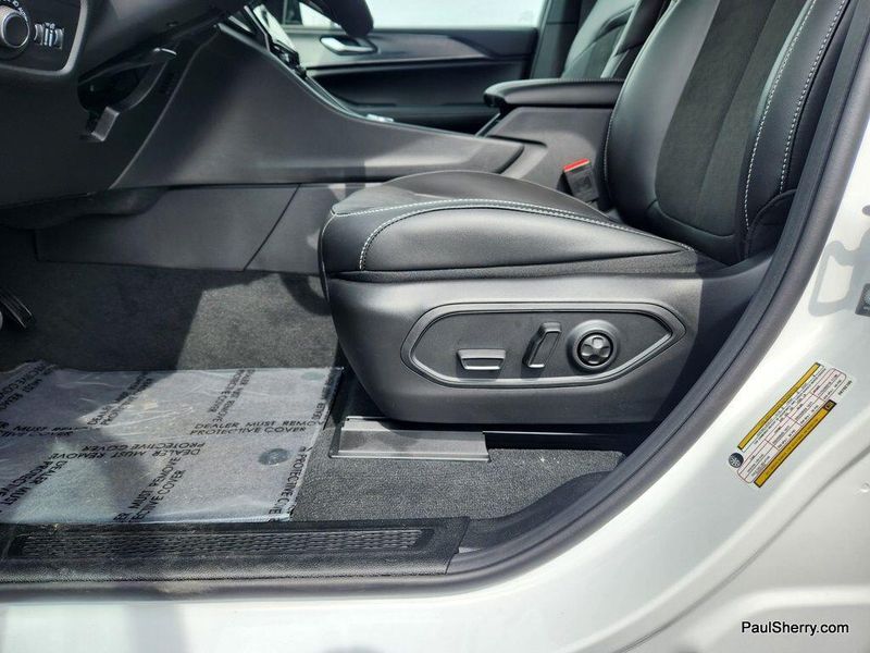 2025 Jeep Grand Cherokee L Altitude X 4x4Image 18