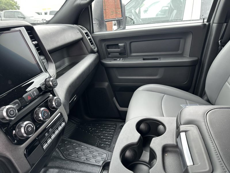 New 2025 RAM 5500 Chassis Cab TradesmanImage 28