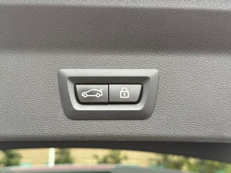 Used 2023 BMW X3 sDrive30iImage 17