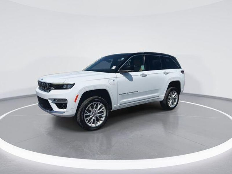 Used 2022 Jeep Grand Cherokee Summit 4xeImage 4