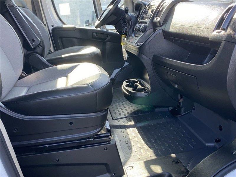 2021 RAM ProMaster 2500 High RoofImage 9