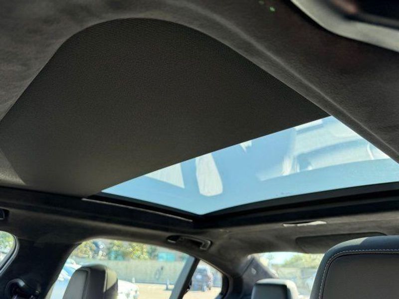 New 2026 BMW M5 BaseImage 18