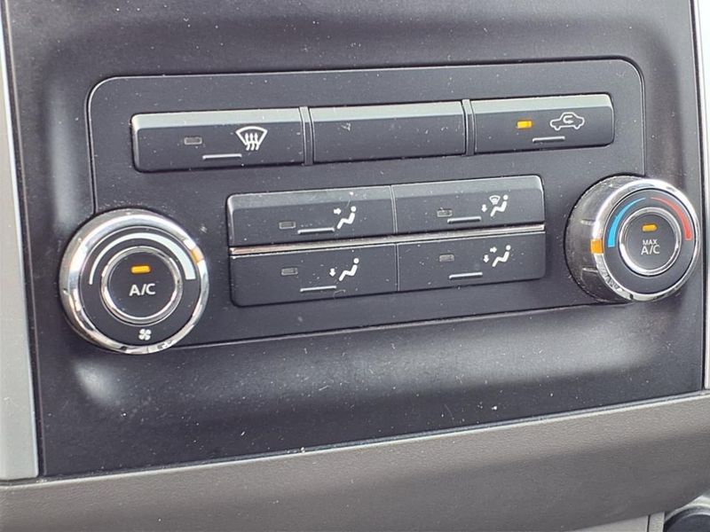 2019 Nissan Frontier SVImage 24