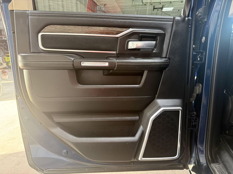 Used 2019 RAM 2500 LaramieImage 16