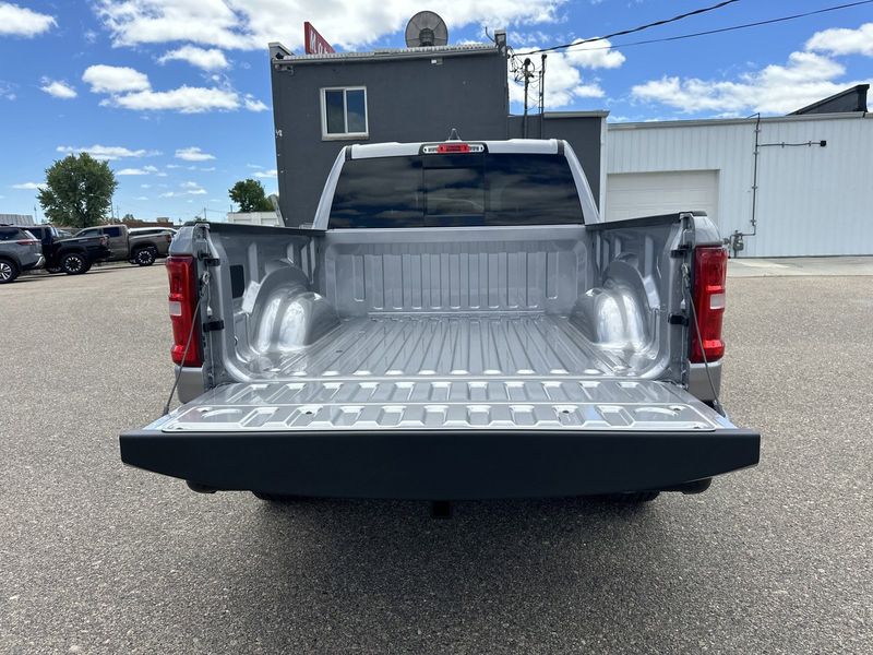 2025 RAM 1500 Big Horn Crew Cab 4x4 5