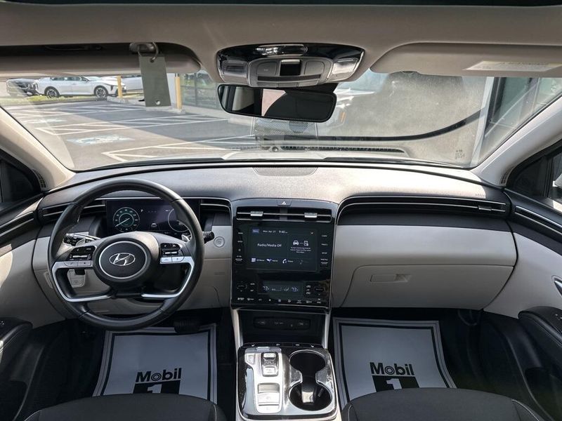 2022 Hyundai Tucson Hybrid SEL ConvenienceImage 19