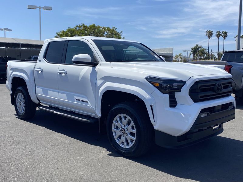 New 2025 Toyota Tacoma SR5Image 2