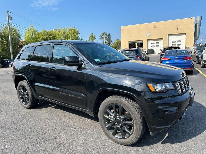 2022 Jeep Grand Cherokee WK Laredo XImage 1