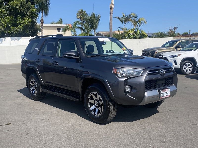 2023 Toyota 4Runner TRD Off-Road PremiumImage 2