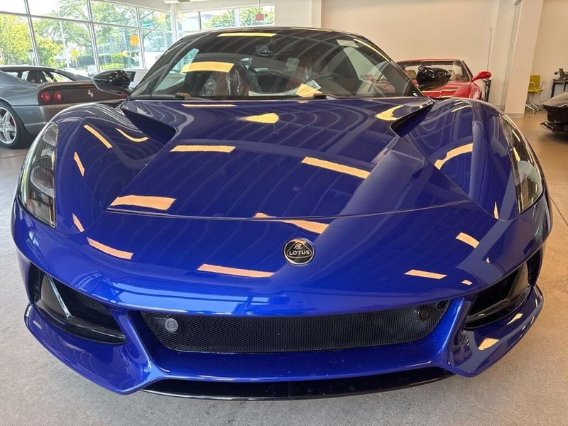2025 Lotus Emira 