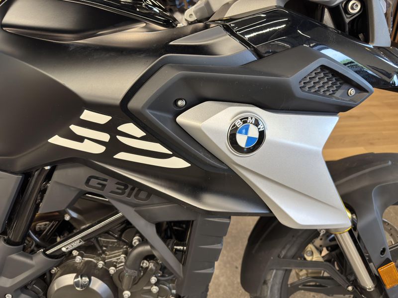 2024 BMW G 310 GS 
