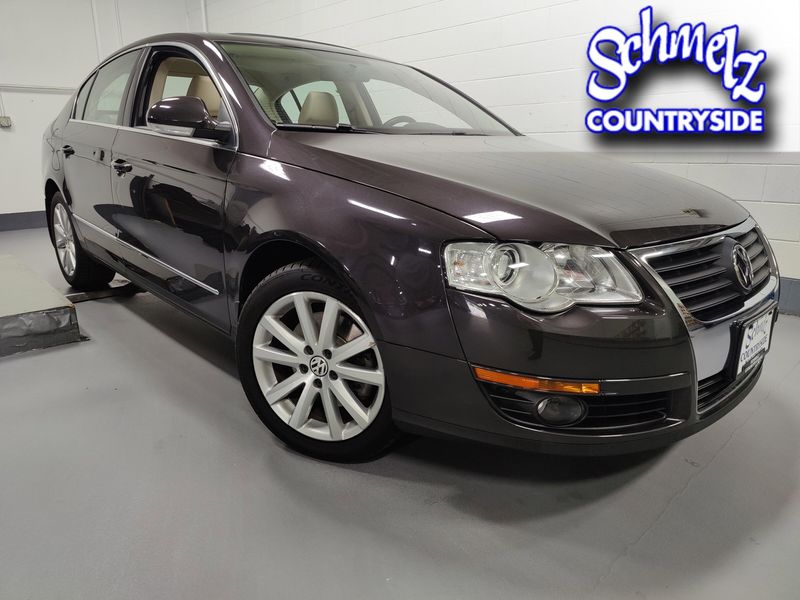 2010 Volkswagen Passat Sedan Komfort w/SunroofImage 1