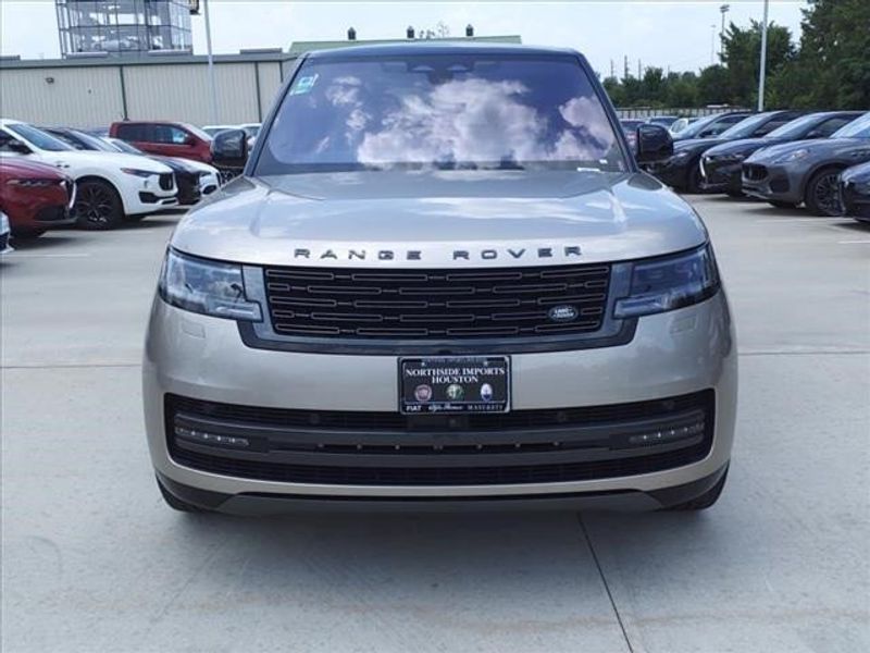 2023 Land Rover Range Rover SEImage 13