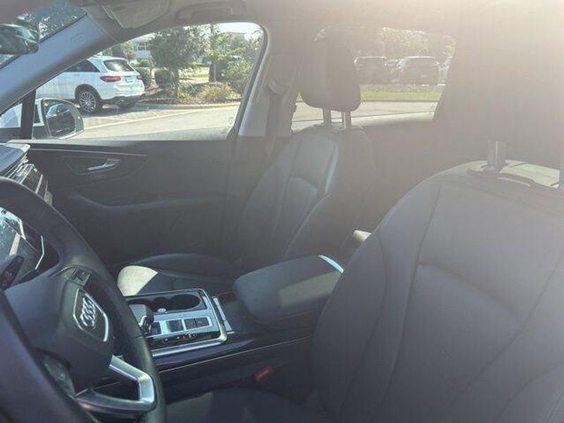 Used 2023 Audi Q7 Premium