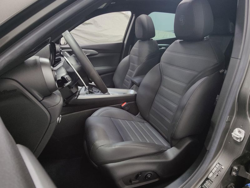 Used 2024 Alfa Romeo Tonale Veloce Premium AWD w/SunroofImage 20