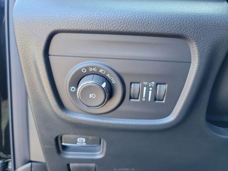 New 2026 Jeep Grand Cherokee L Limited Reserve 4x4