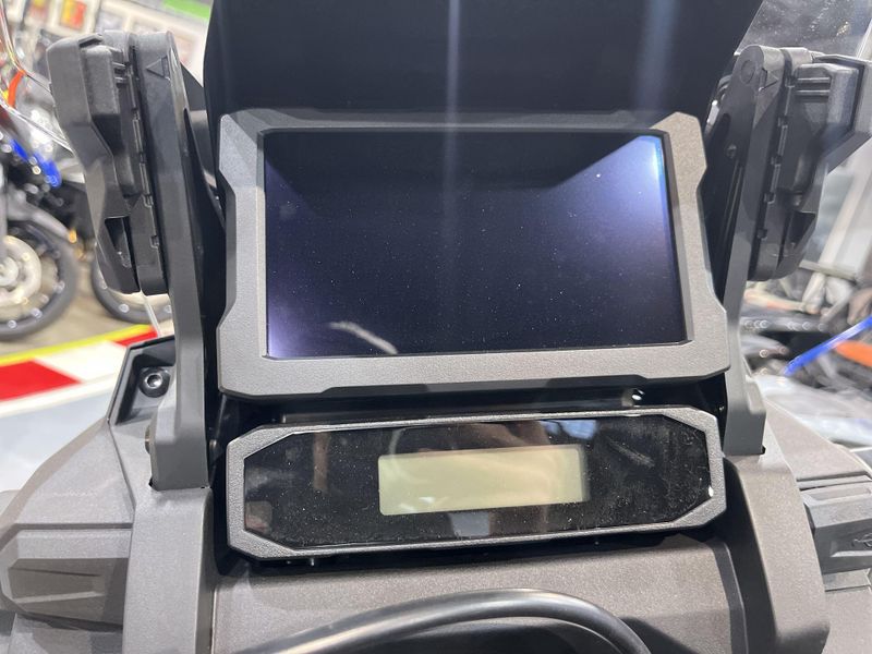 New 2025 Honda AFRICA TWIN DCT Image 10