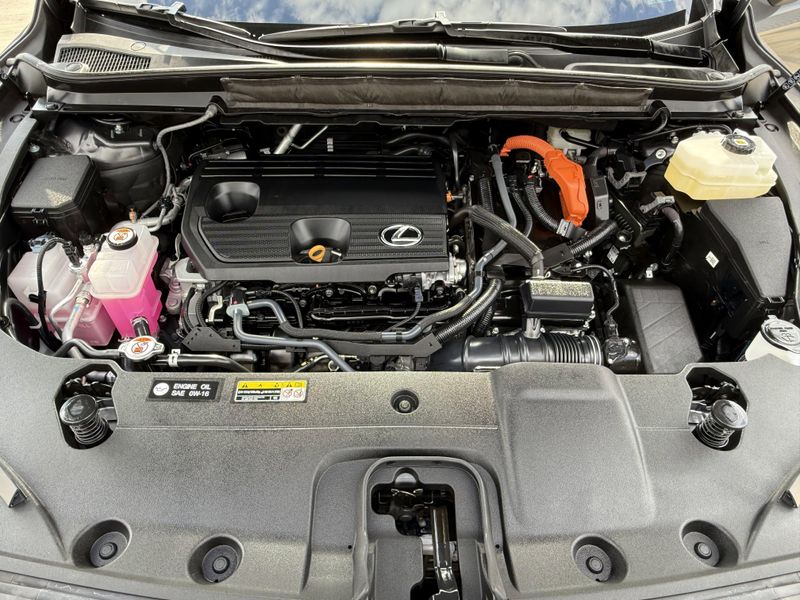 Used 2025 Lexus RX 350h PremiumImage 31
