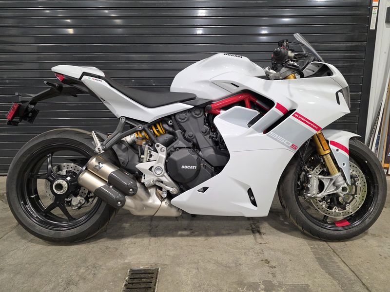 2024 Ducati Supersport 950 S