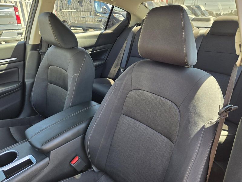 Used 2022 Nissan Altima 2.5 SV Sedan
