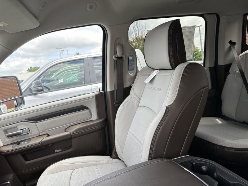 2025 RAM 3500 Laramie Crew Cab 4x4 8