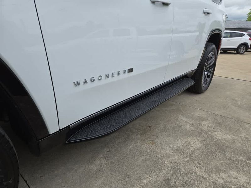 2024 Wagoneer 4X4 in a Bright White Clear Coat exterior color and Global Blackinterior. Dave Warren Chrysler Dodge Jeep Ram (716) 708-1207 davewarrenchryslerdodgejeepram.com 