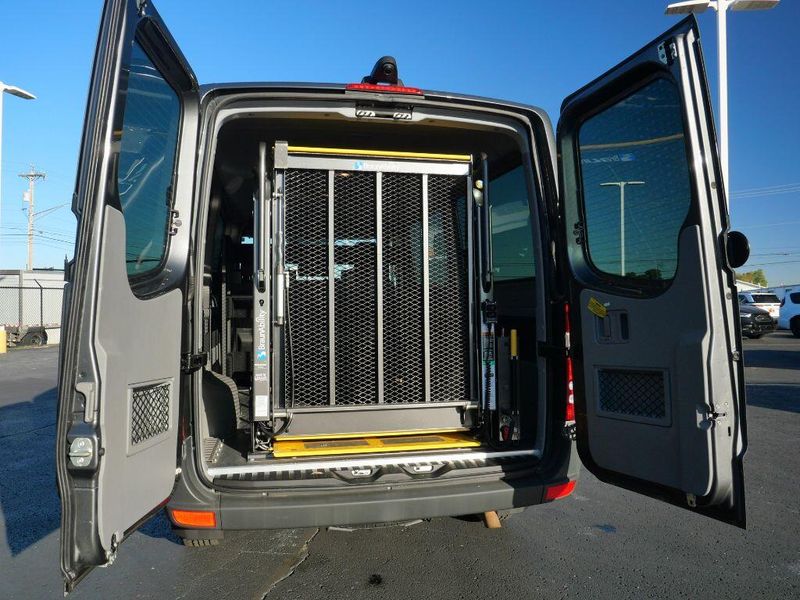 2017 Mercedes-Benz Sprinter 2500 Standard Roof V6Image 15