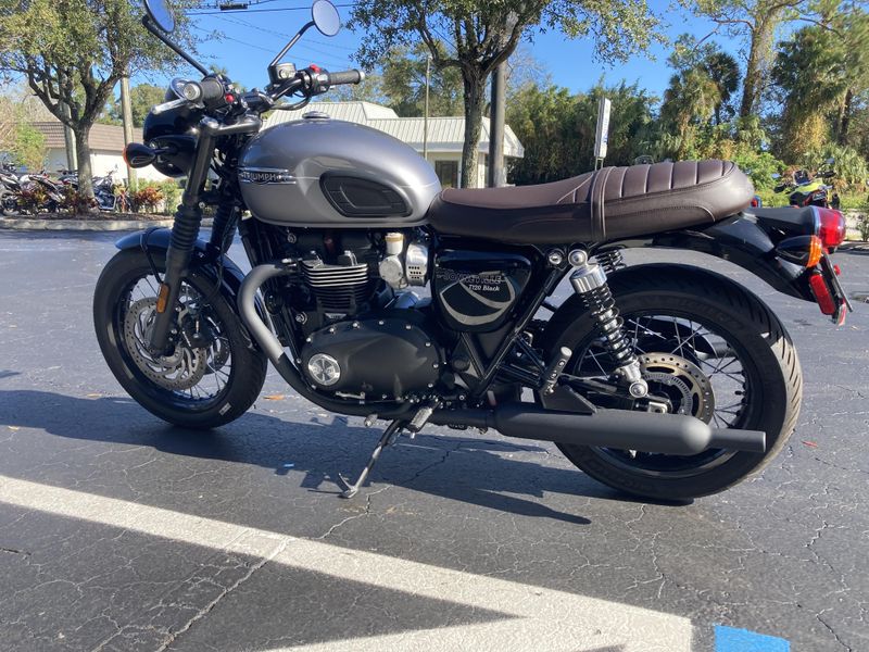 2024 Triumph Bonneville T120 Black 