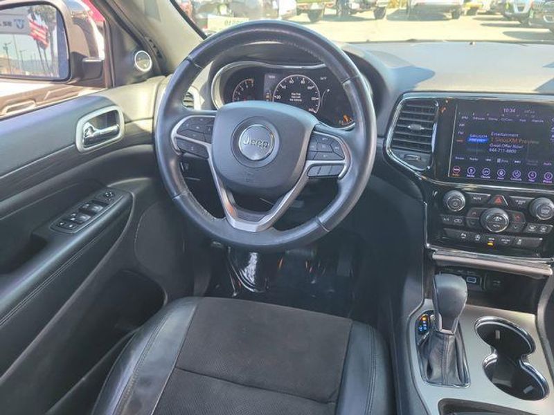 Used 2019 Jeep Grand Cherokee Altitude