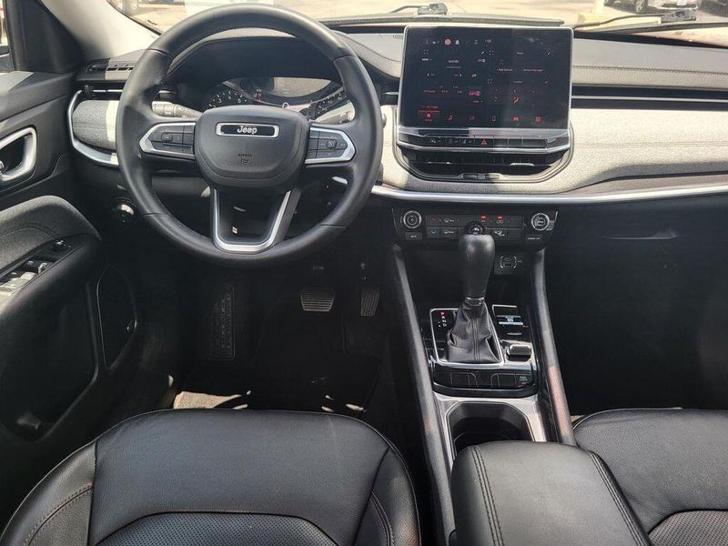 2022 Jeep Compass Latitude LuxImage 28