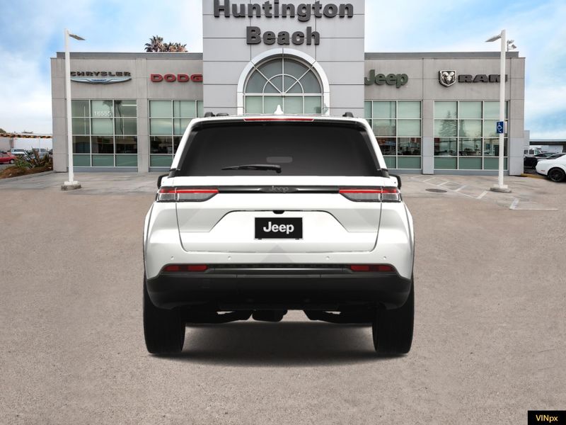 2025 Jeep Grand Cherokee Altitude 4x2Image 6
