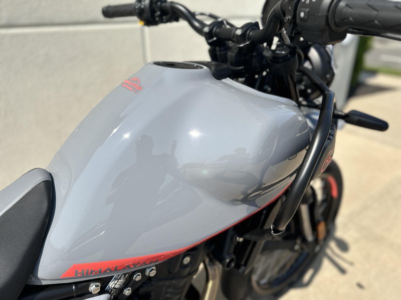2025 Royal Enfield HimalayanImage 6