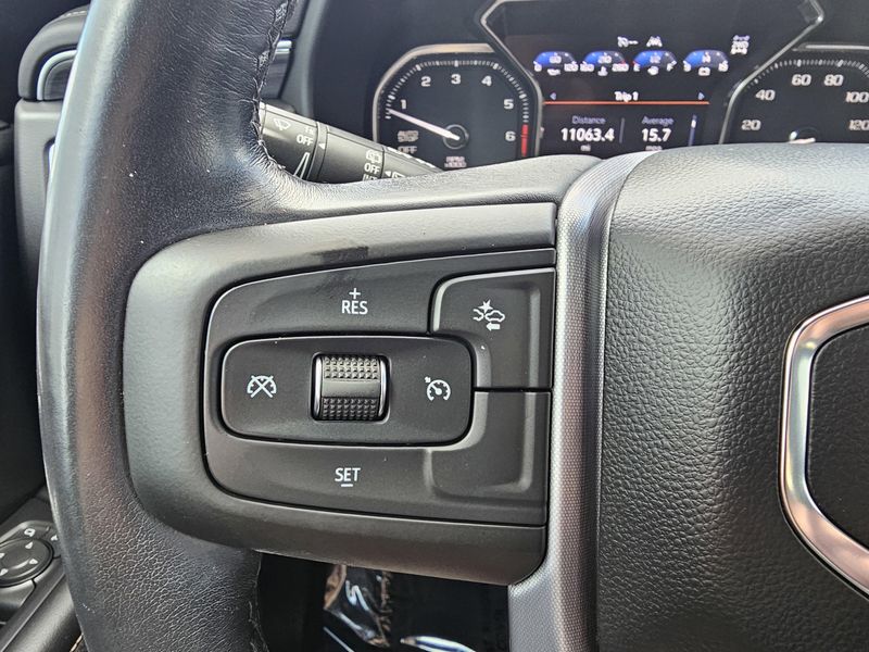 2021 GMC Yukon SLTImage 16
