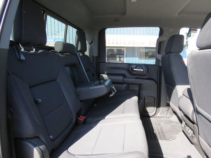 Used 2022 Chevrolet Silverado 2500HD LT 4x4 4dr Crew Cab SBImage 28