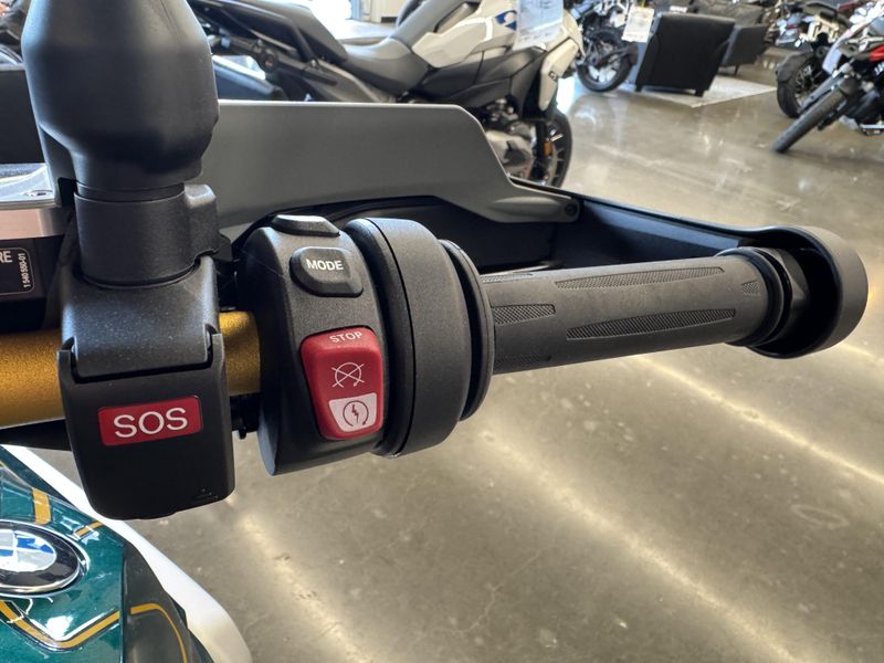 2025 BMW R 1300 GS - AURELIUS GREEN METALLIC 