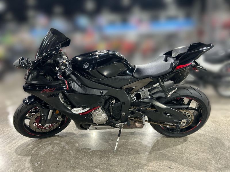 Used 2015 Yamaha YZF-R1 Image 20