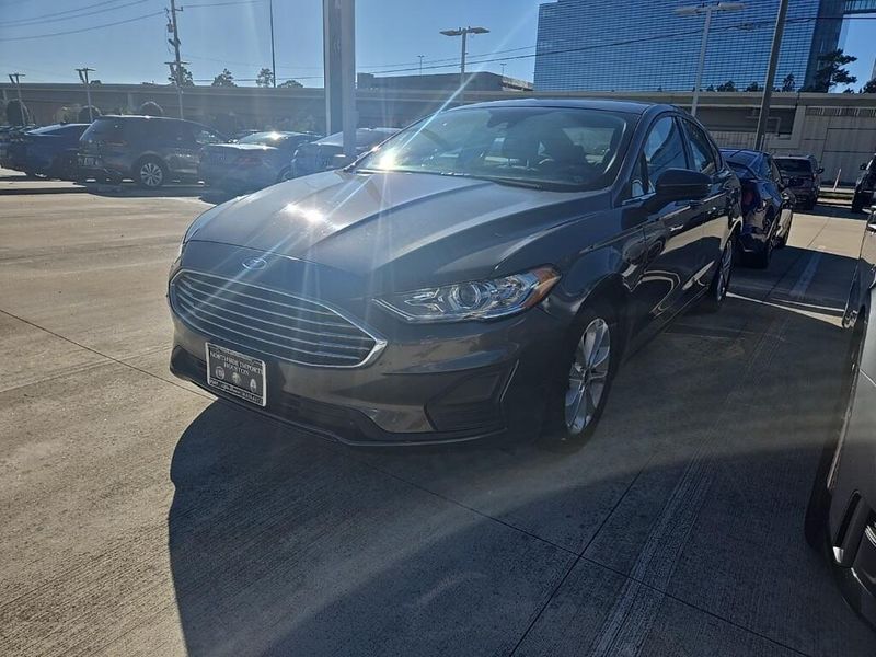 Used 2019 Ford Fusion SEImage 1