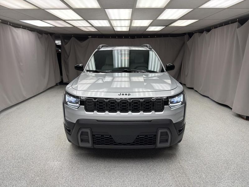 New 2026 Jeep Cherokee Limited 4x4Image 5