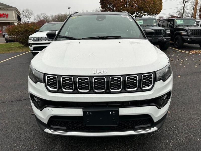 2026 Jeep Compass Limited photo 4