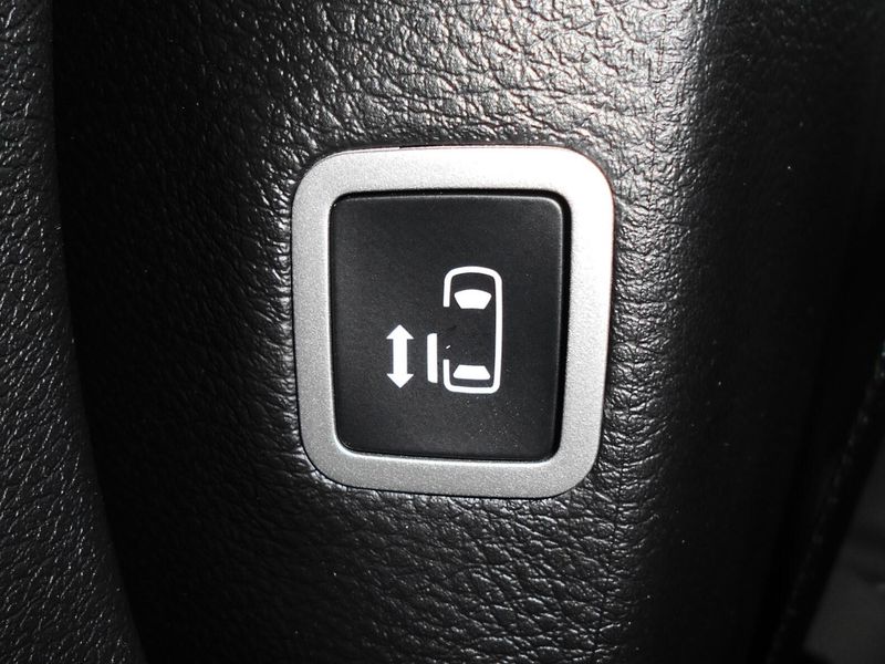 2025 Chrysler Pacifica SelectImage 30
