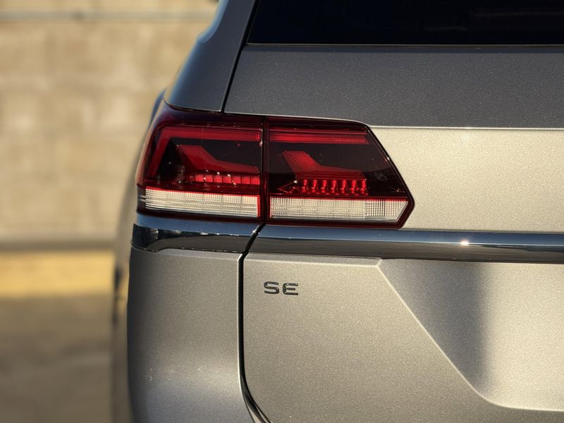 Used 2022 Volkswagen Atlas 2.0T SE w/TechnologyImage 12