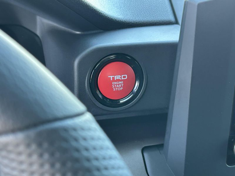 New 2025 Toyota Tacoma TRD SportImage 18