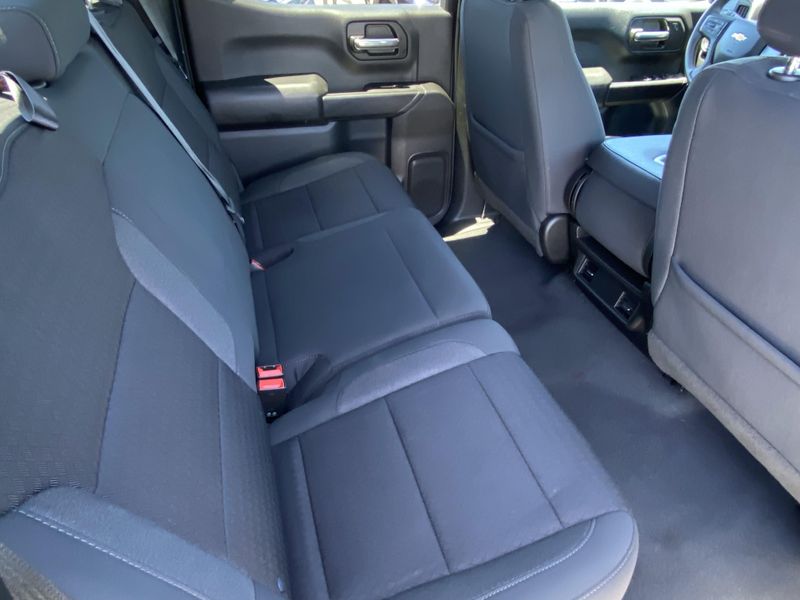 Used 2022 Chevrolet Silverado 1500 CustomImage 12