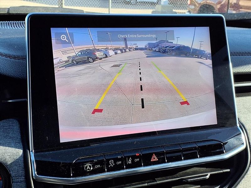 Used 2023 Jeep Compass LatitudeImage 25