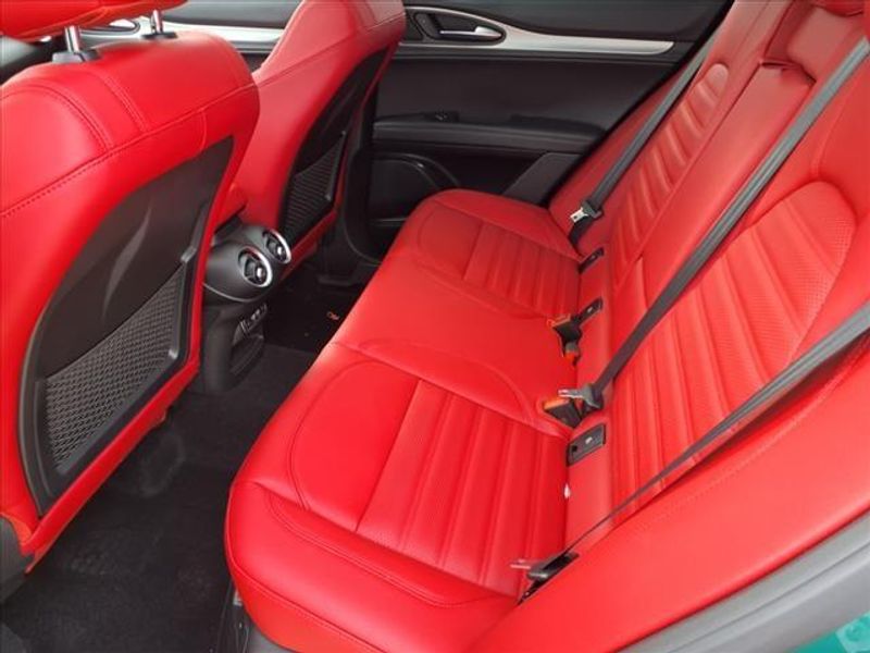 New 2025 Alfa Romeo Stelvio AwdImage 13