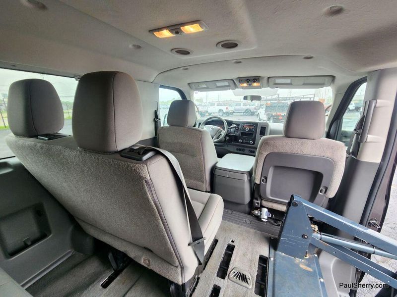 2017 Nissan NV Passenger NV3500 HD SVImage 59